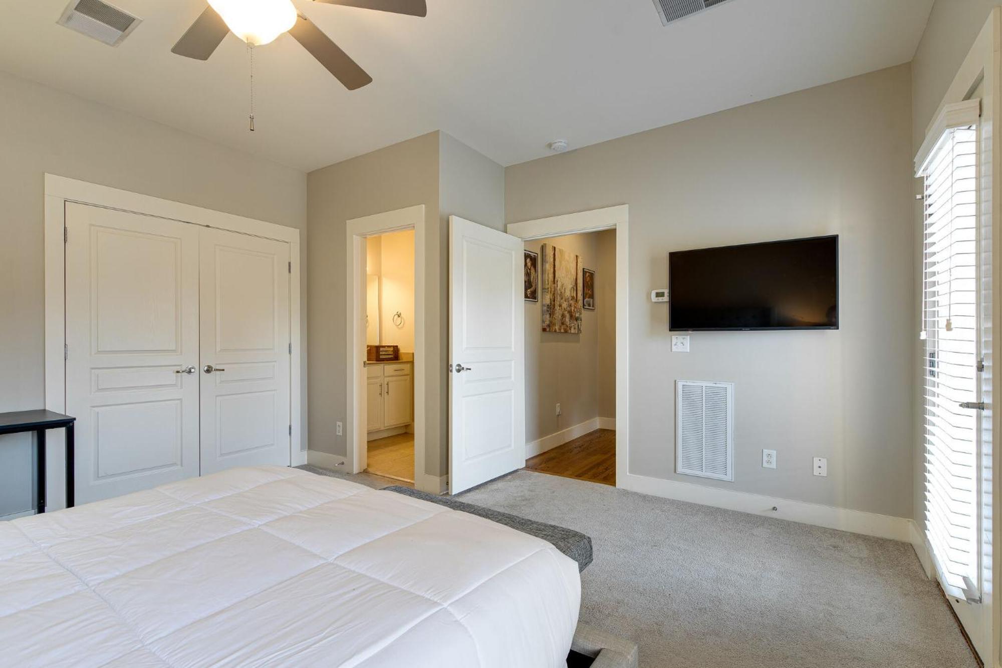 The Celebrity - Minutes To Broadway With A Balcony Apartamento Nashville Exterior foto