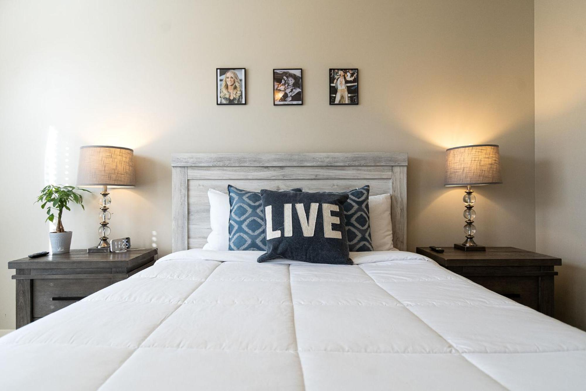 The Celebrity - Minutes To Broadway With A Balcony Apartamento Nashville Exterior foto