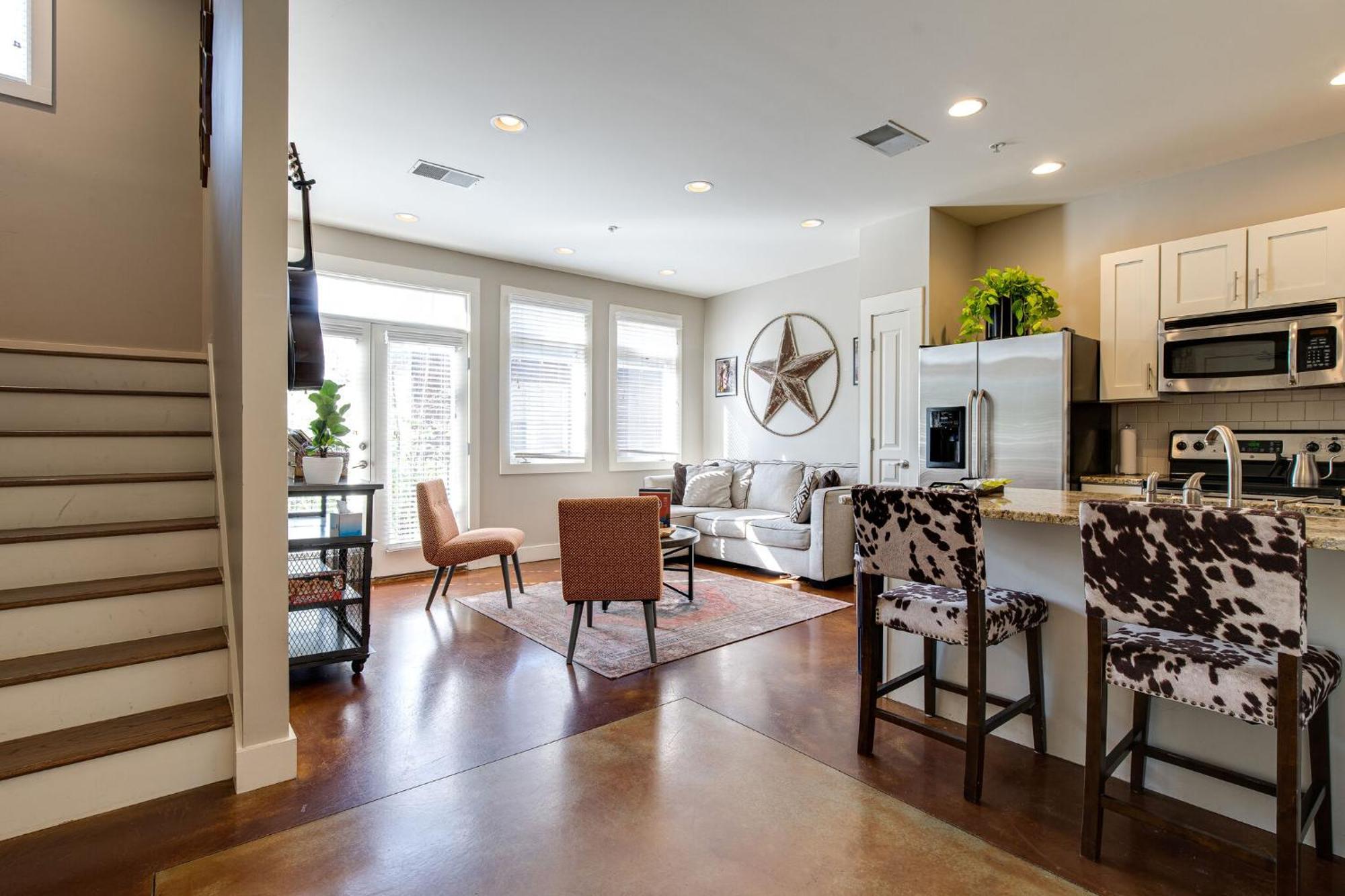 The Celebrity - Minutes To Broadway With A Balcony Apartamento Nashville Exterior foto